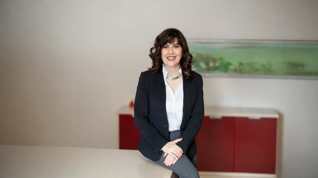 Sürdürülebilirliğin geleceğin rekabet avantajı olduğu yeni dünyada, dijitalleşme yalnızca bir verimlilik aracı değil; çevresel ve toplumsal bir sorumluluğun aracı haline geliyor. Turizm sektörüne yazılım çözümleri sunan Elektraweb, bu dönüşümün ön saflarında yer alıyor. Elektraweb Yönetici Ortağı Nilüfer Durukal Kaya’ya göre, sürdürülebilirlik artık yalnızca "doğayı korumak" değil, aynı zamanda "veriyi doğru kullanmak" anlamına geliyor.